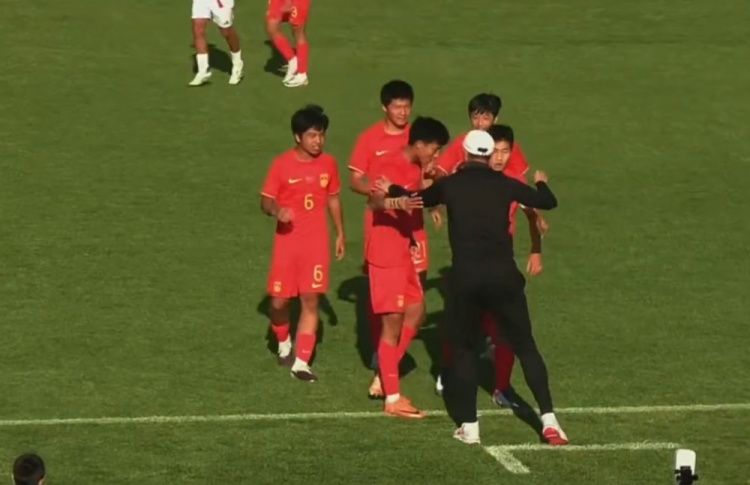 U15國足2-0意大利：周海濱9分鐘閃擊變陣，沙明造烏龍+單刀