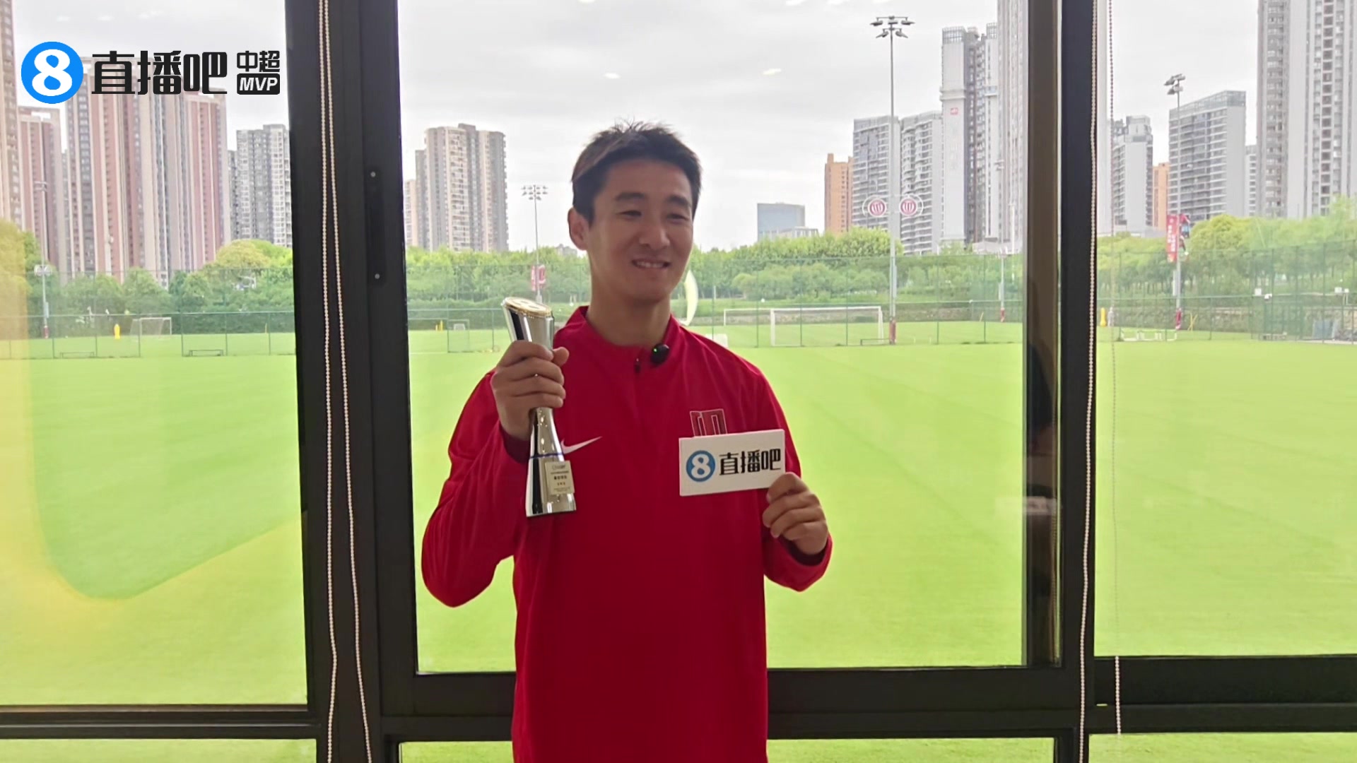 韋世豪:當隊長不能亂發(fā)脾氣 絕殺國安造2球當選第5輪最佳 韋世豪:當隊長不能亂發(fā)脾氣 絕殺國安造2球當選第5輪最佳