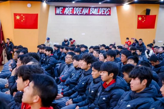 成耀東掛帥，李圣龍領(lǐng)銜：海港富盛經(jīng)開隊(duì)2026中乙出征