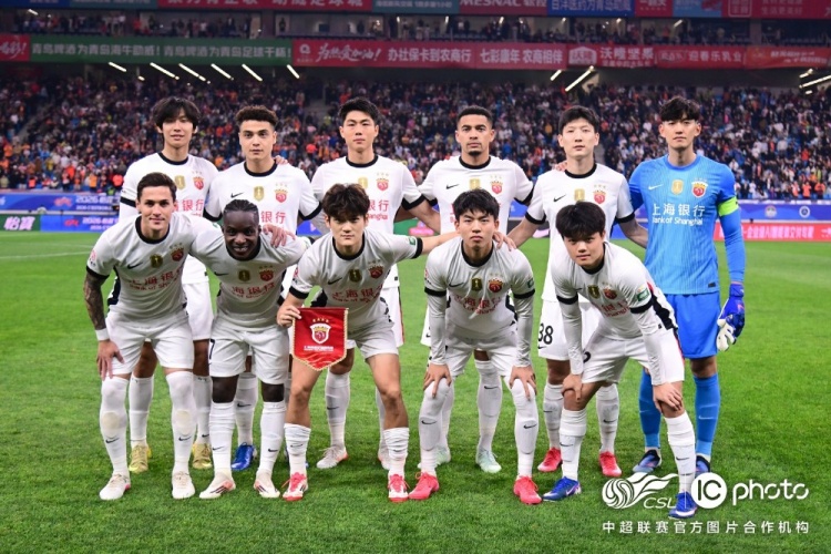青島海牛3-1上海海港：吾米提江染紅致十人作戰(zhàn)，劉祝潤中柱難挽敗局