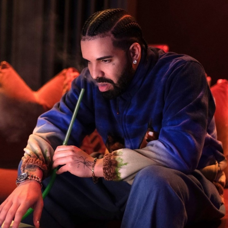 Drake新歌炮轟詹姆斯：靠換隊成就生涯，稱自己才是真男人
