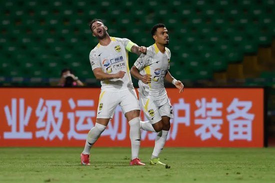 廣州豹客場(chǎng)3-1擒平果 積10分緊追第一梯隊(duì)