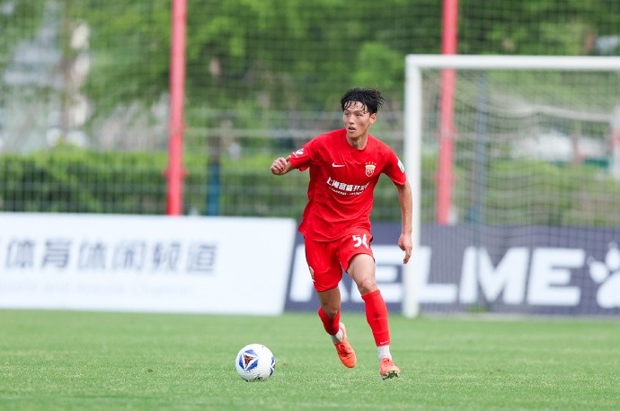 王逸偉貼地斬定勝局，上海海港富盛經開1-0蘭州隴原競技