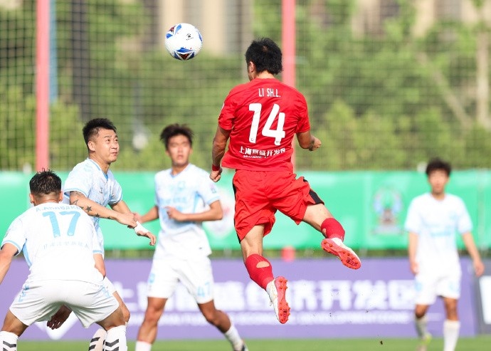 王逸偉貼地斬定勝局，上海海港富盛經開1-0蘭州隴原競技