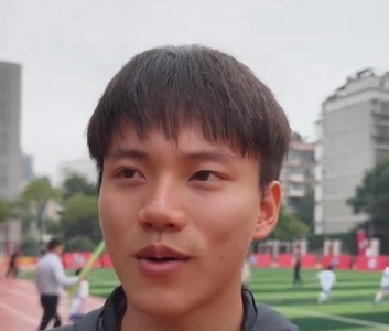 U17國(guó)腳徐正鵬：力爭(zhēng)早日完成中超首秀，大學(xué)目標(biāo)華科