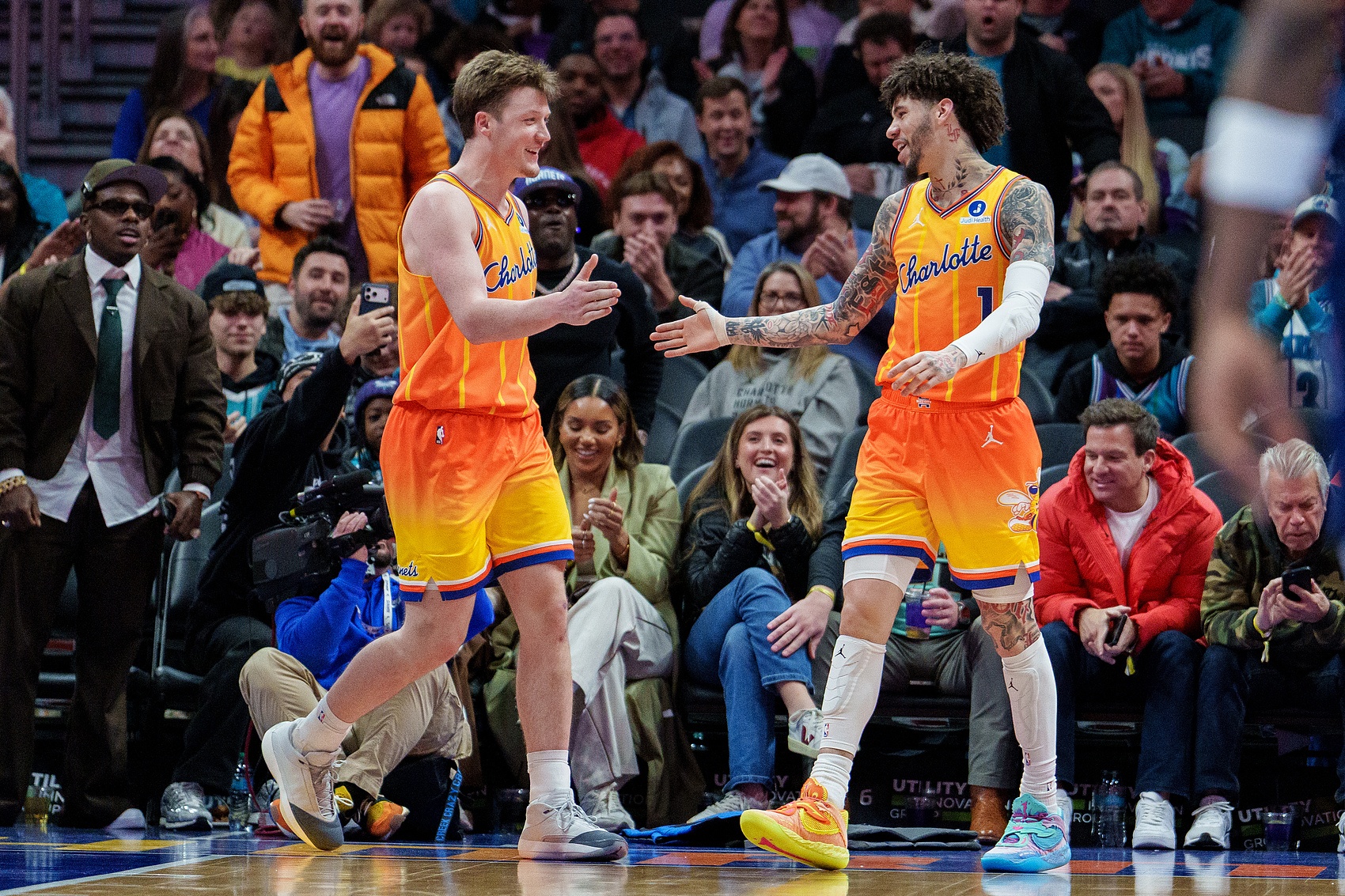 NBA賽事預測：步行者vs黃蜂、老鷹vs籃網(wǎng)、公牛vs尼克斯、爵士vs火箭、猛龍vs灰熊、凱爾特人vs雄鹿、魔術(shù)vs獨行俠、鵜鶘vs國王比分與盤口分析